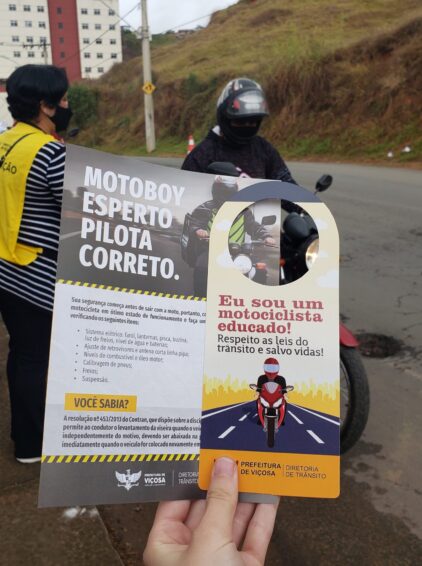 Blitz educativa aborda motociclistas em Viçosa Primeiro a Saber