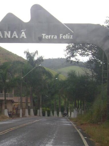 Cana Menina De Anos Sofre Queimaduras Graves Em Acidente