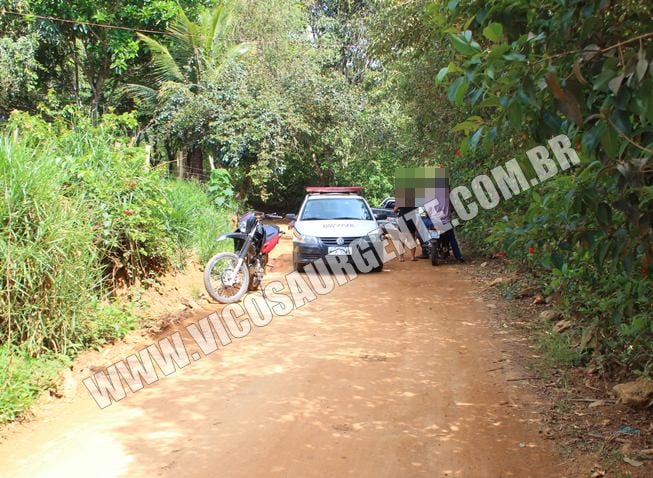 ASSALTANTES DE CANAÃ TROCAM TIROS COM A PM E CONSEGUEM FUGIR A PÉ EM VIÇOSA