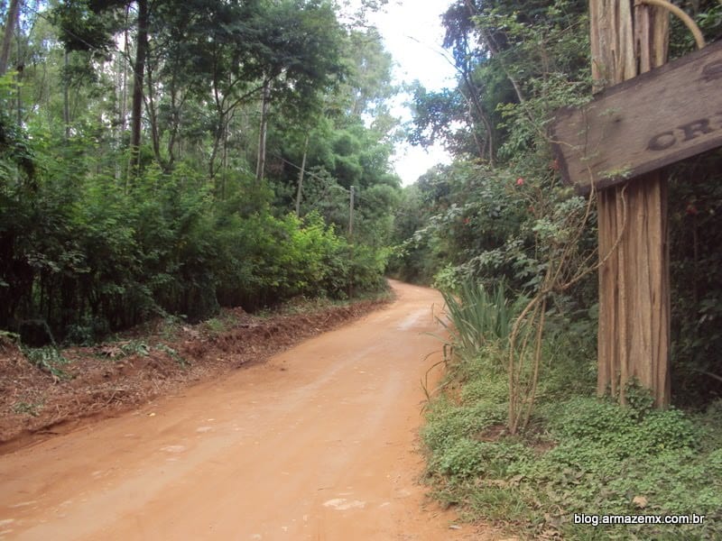 MOTOQUEIRO FOI ASSALTADO POR DOIS HOMENS A PÉ ENTRE A UFV E CAJURI