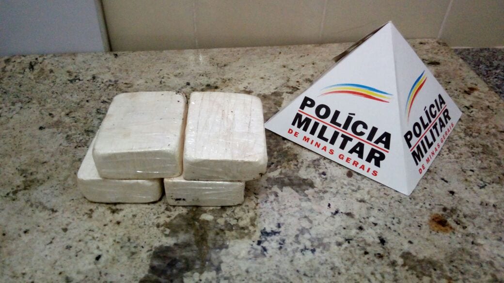 POLÍCIA DE VIÇOSA APREENDE 4,5 KG DE COCAÍNA PURA