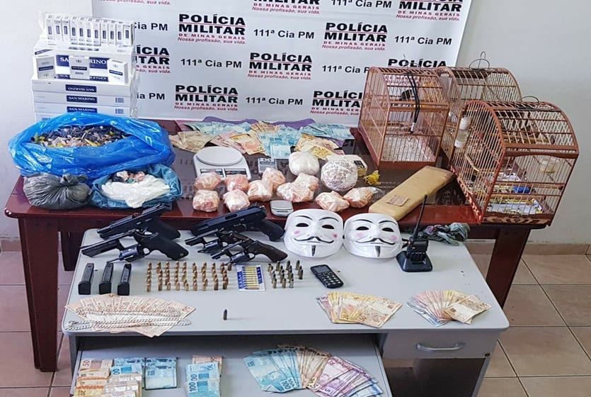 9 PESSOAS SÃO PRESAS EM VISCONDE DO RIO BRANCO EM OPERAÇÃO CONTRA TRÁFICO