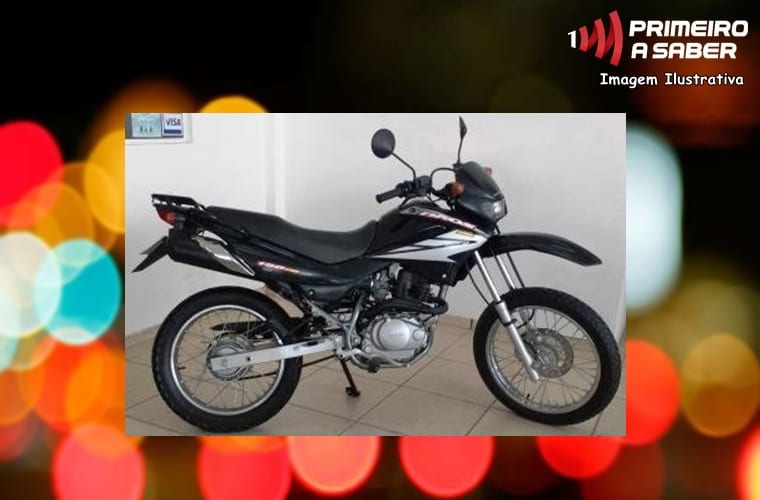 MOTOCICLETA É ROUBADA EM SÃO GERALDO