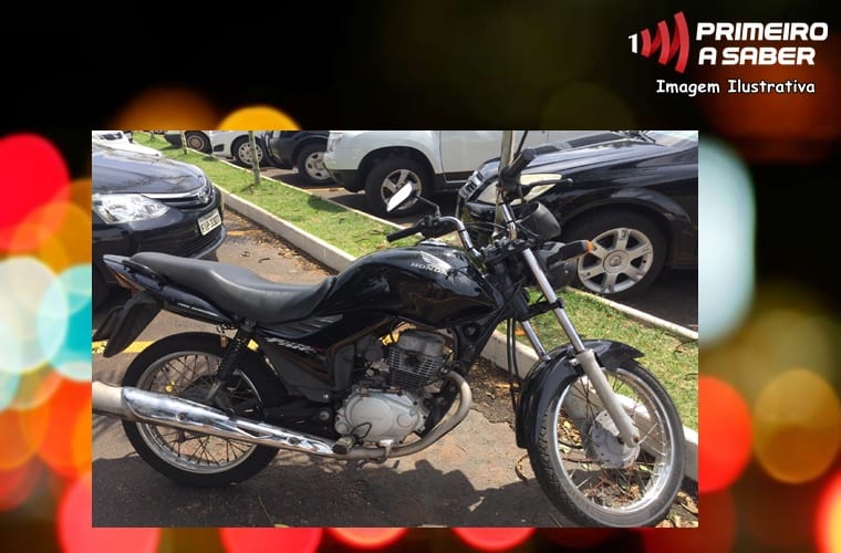 MOTOCICLETA É FURTADA NO CENTRO DE VIÇOSA