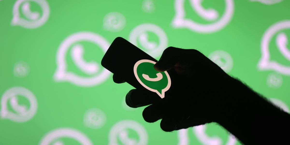 PM PRENDE DETIDOS POR NEGOCIAREM VENDA DE DROGAS PELO WHATSAPP