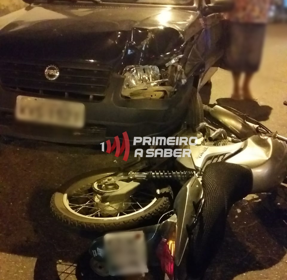 Colisão entre carro e moto é registrada próximo ao Hospital São João Batista