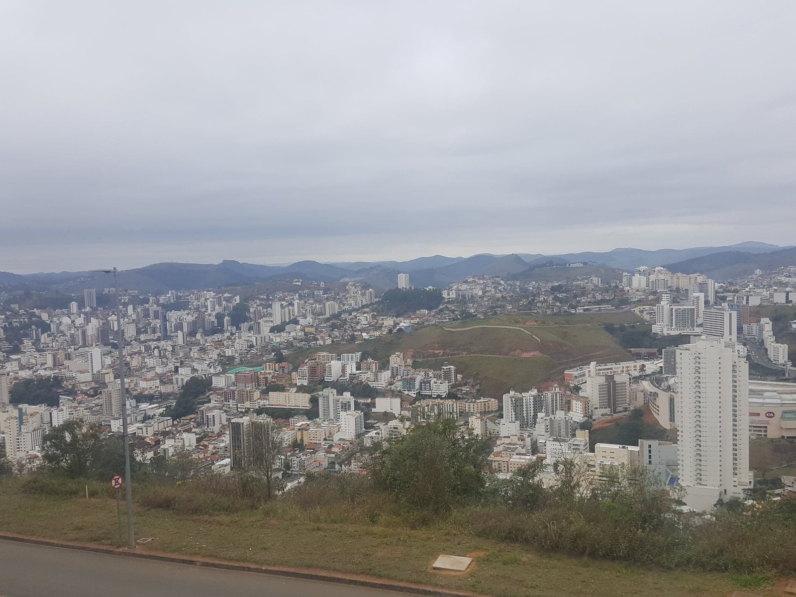 Semana tem previsão de tempo encoberto e pancadas de chuva na Zona da Mata