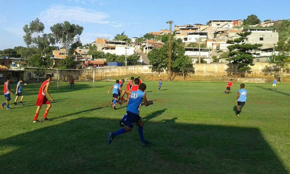 Prefeitura de Visconde do Rio Branco destina recursos à escolinha de futebol do município