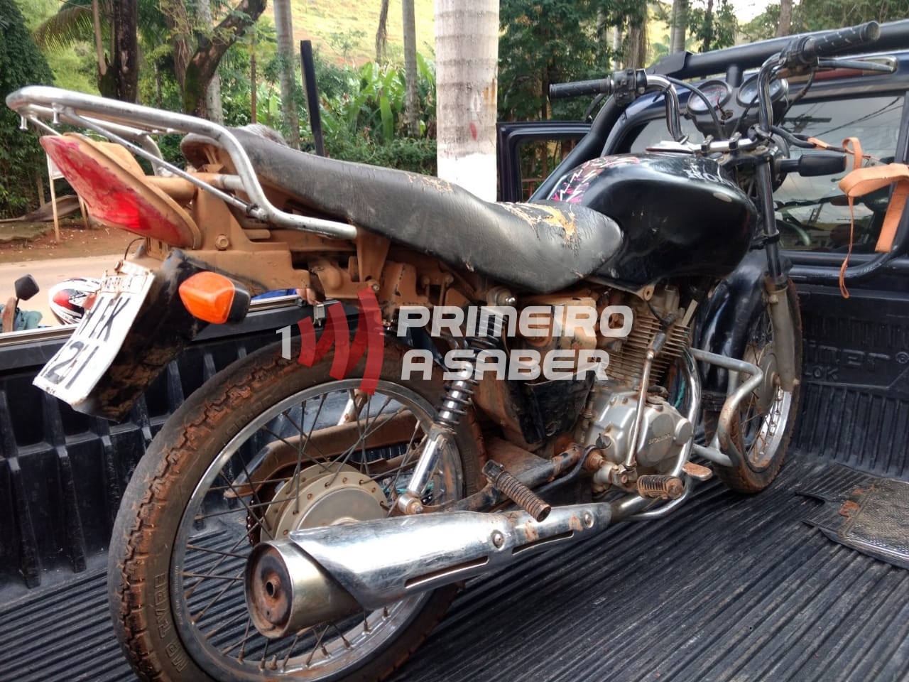 Motocicleta furtada por dois adolescentes em São Miguel do Anta é recuperada pela polícia
