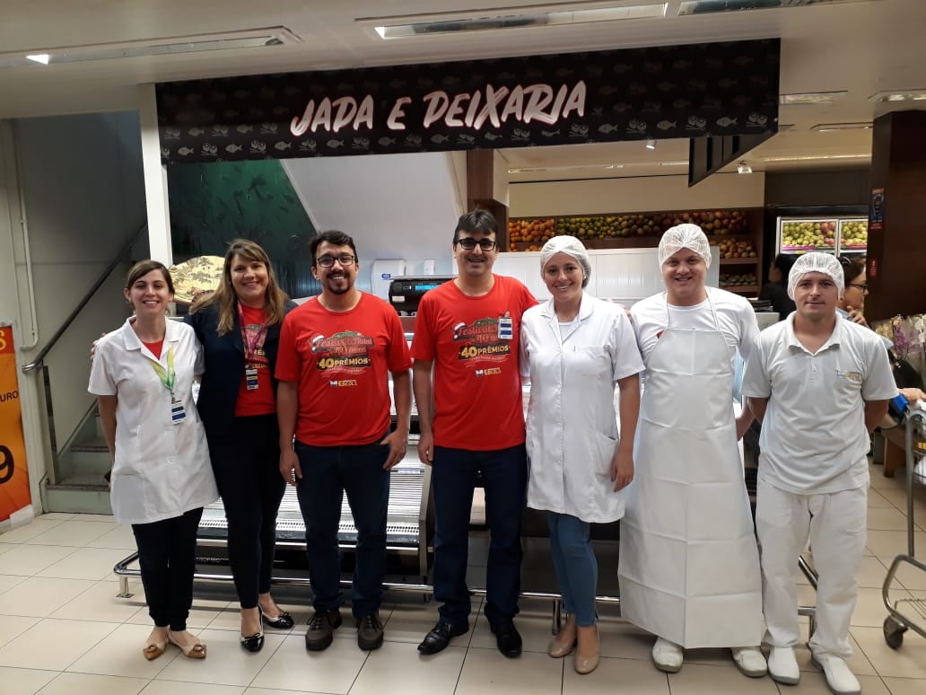 O supermercado Escola inaugura peixaria e japa