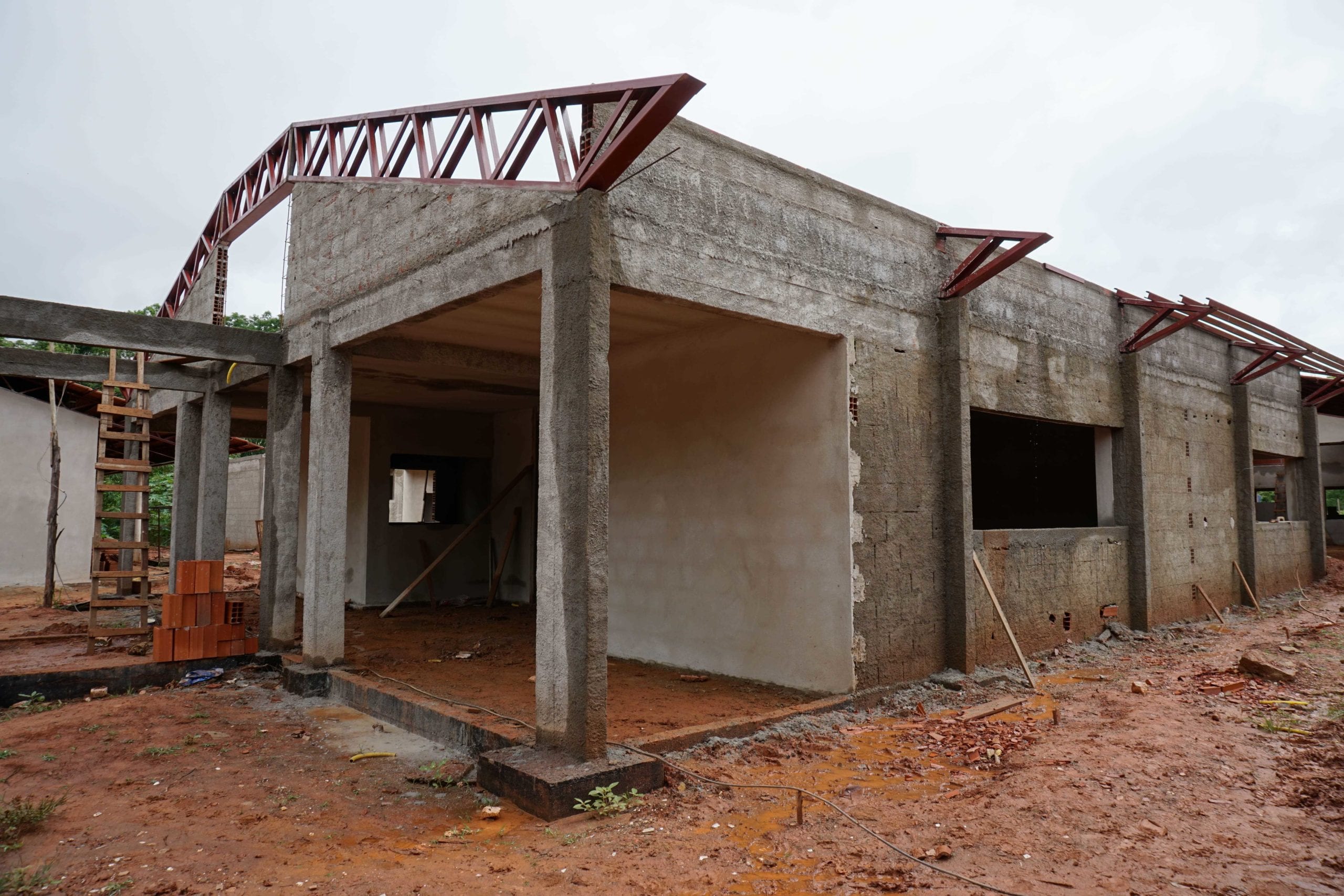 Escola em Tempo Integral continua sendo construída