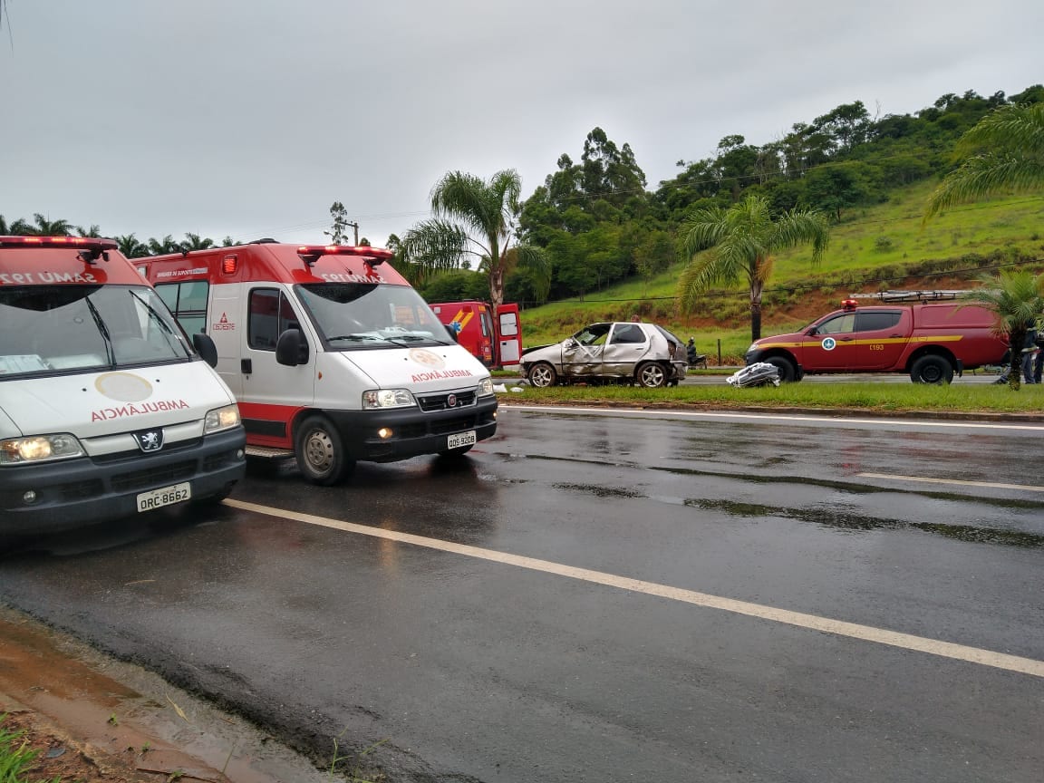Três pessoas ficaram feridas em um acidente próximo à Coimbra