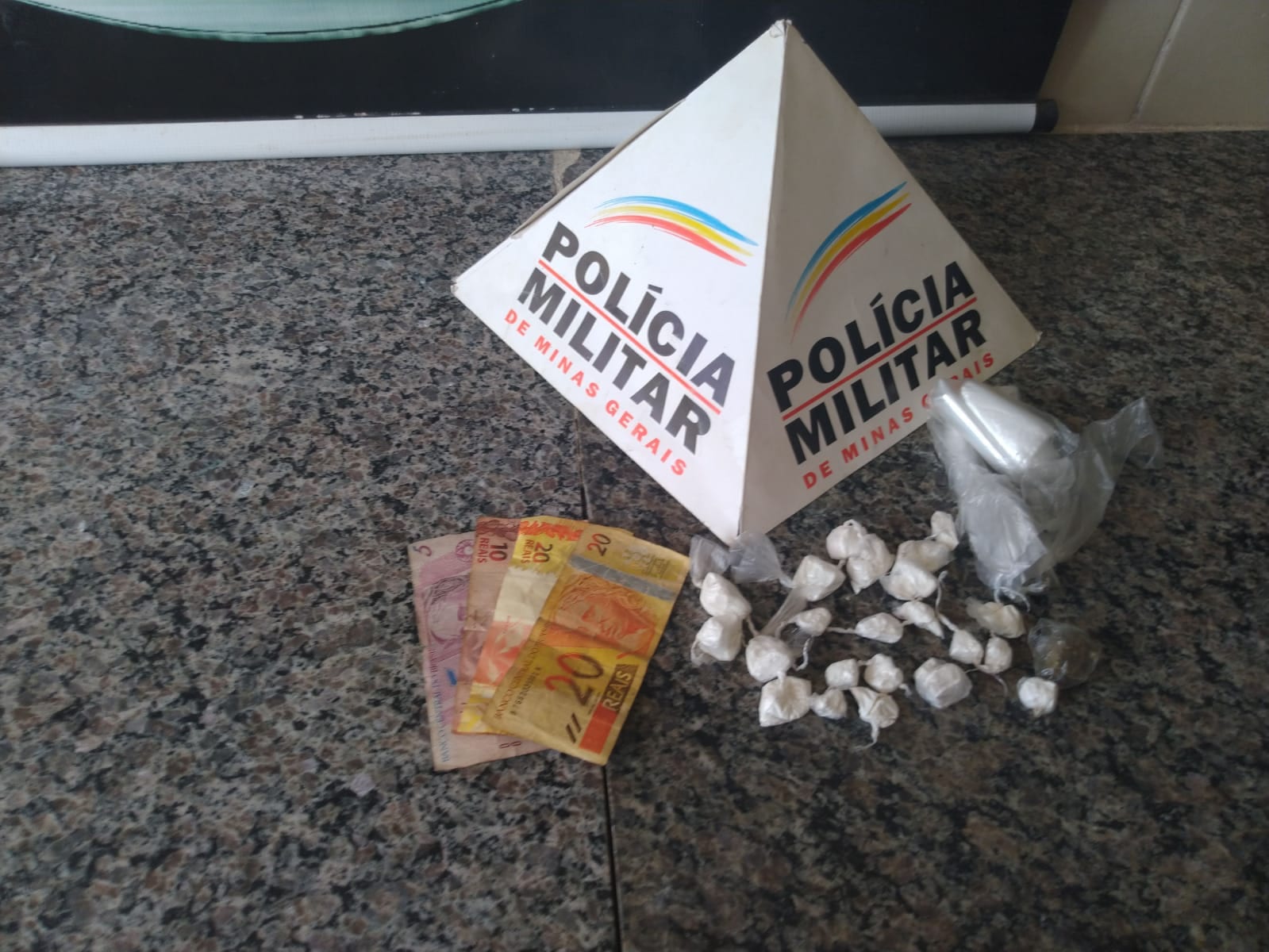 Homem é preso por tráfico de drogas no Nova Viçosa