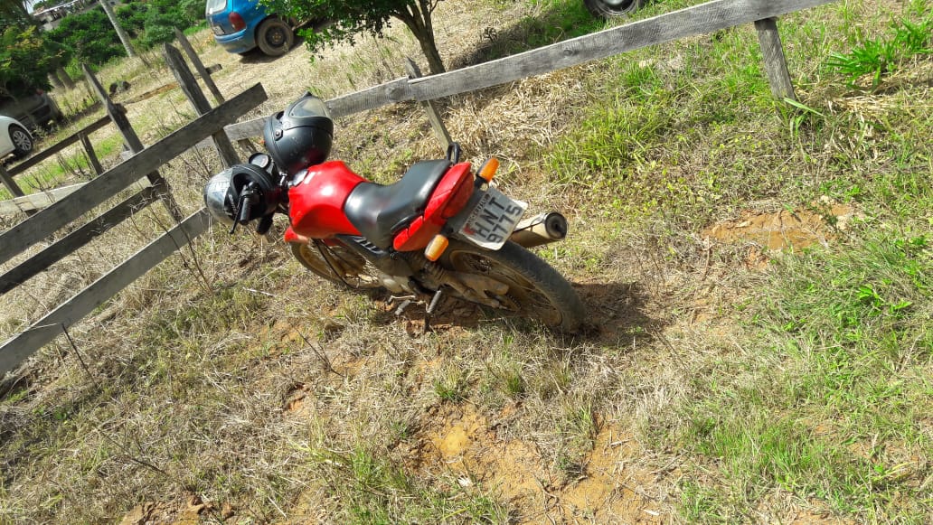 Foragido da Justiça é preso com maconha e motocicleta roubada em Ervália