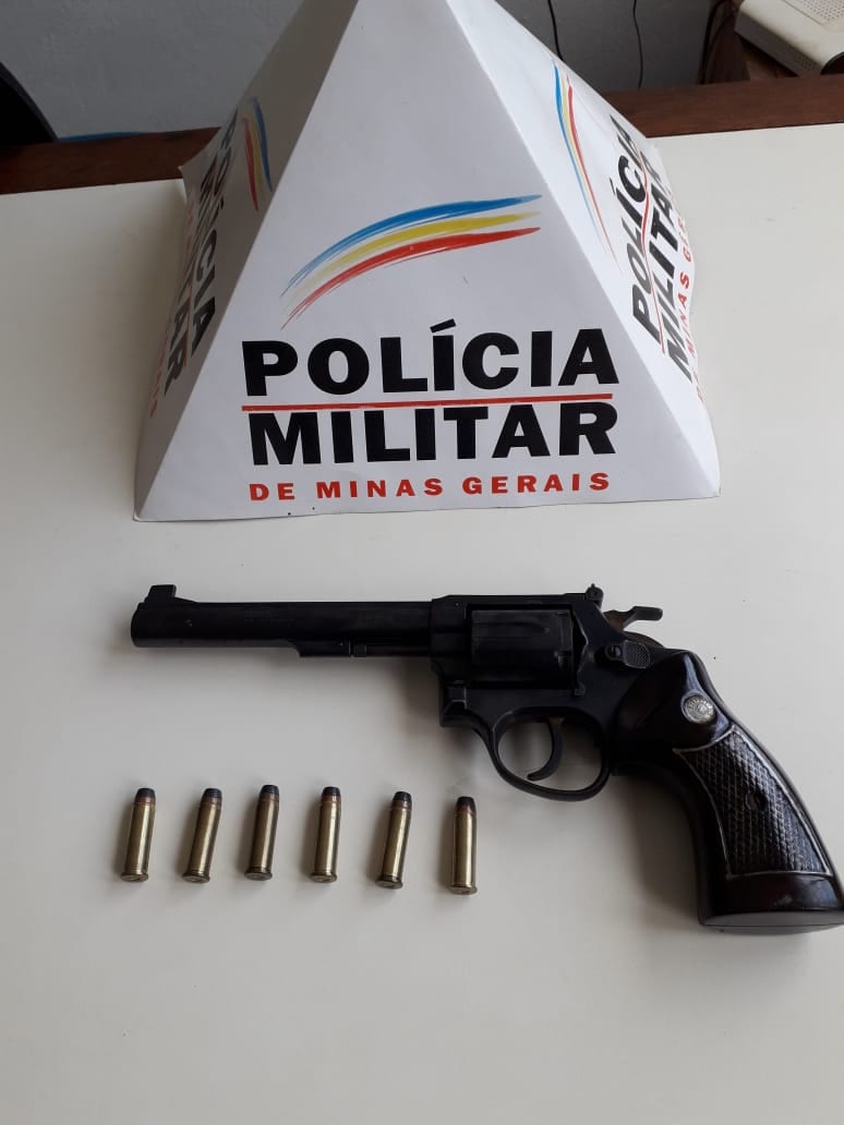 Homem é preso com arma em Canaã
