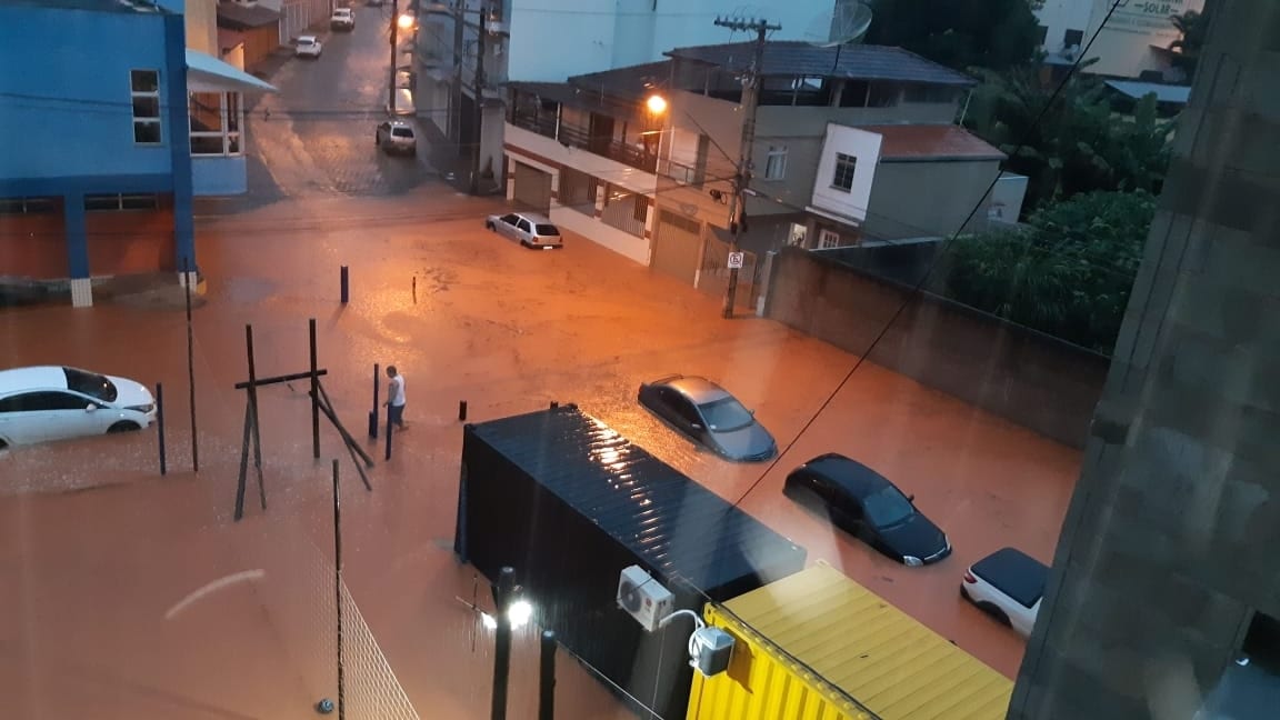 Pela terceira vez em 90 dias, Ponte Nova sofre por conta das chuvas