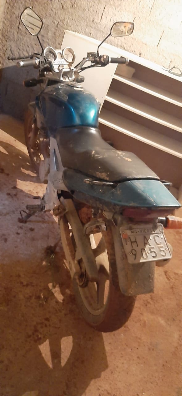 Motocicleta furtada usada em roubo é apreendida pela PM no Nova Viçosa