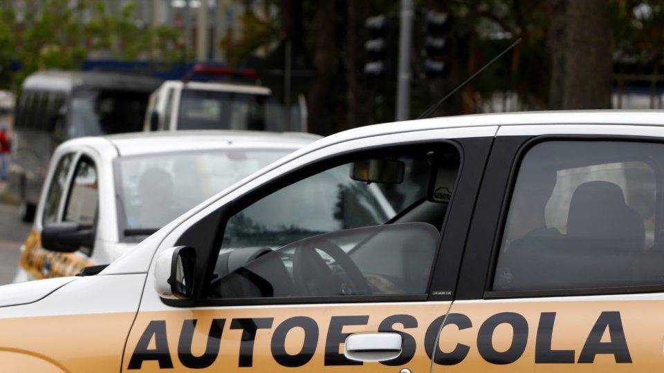 Decreto autoriza funcionamento de autoescolas em Viçosa