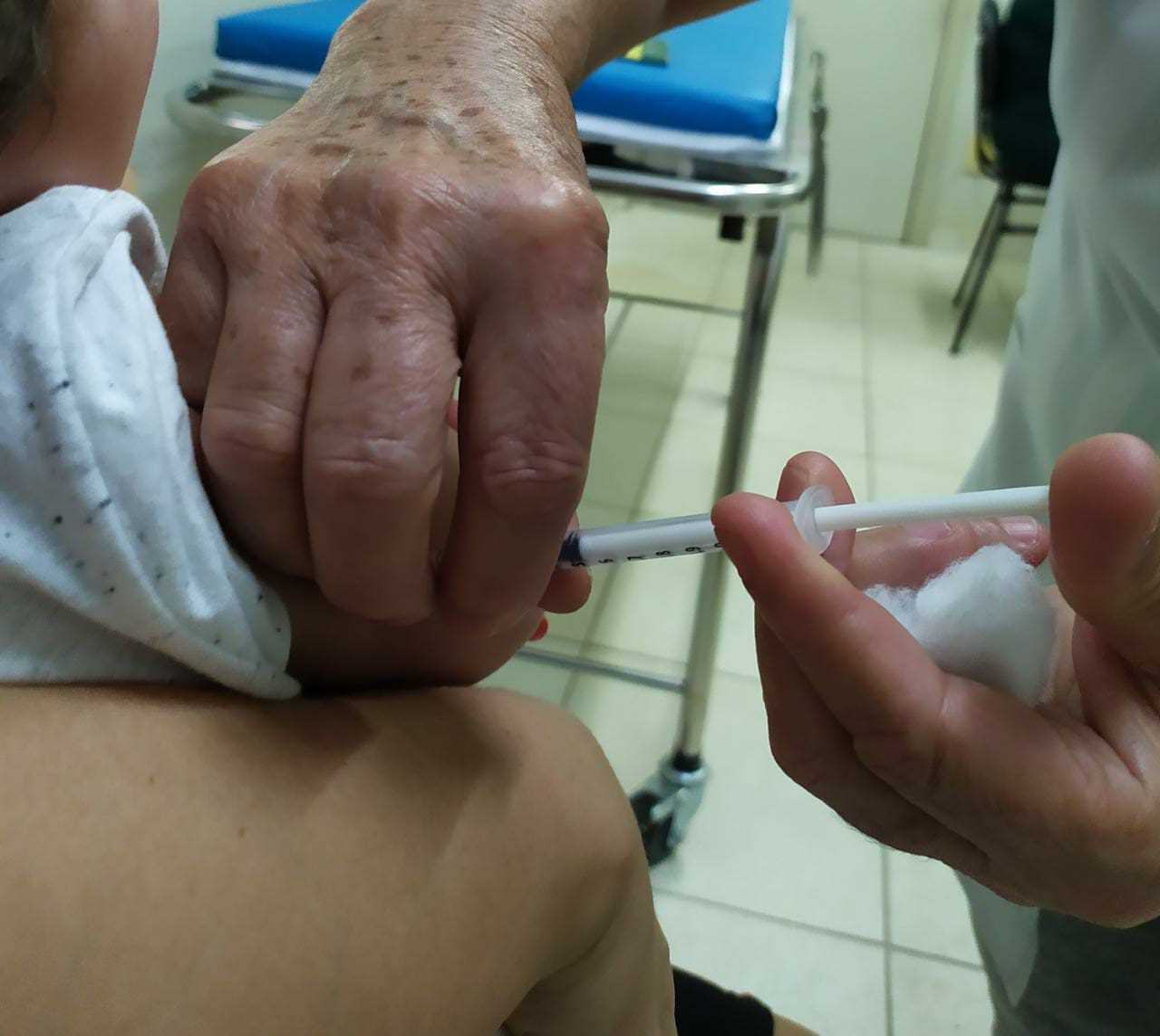 Estado de Minas não repassa doses de vacina e campanha contra a gripe é adiada