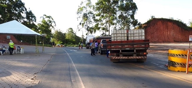 Motorista é detido após furar barreira entre Viçosa e Cajuri