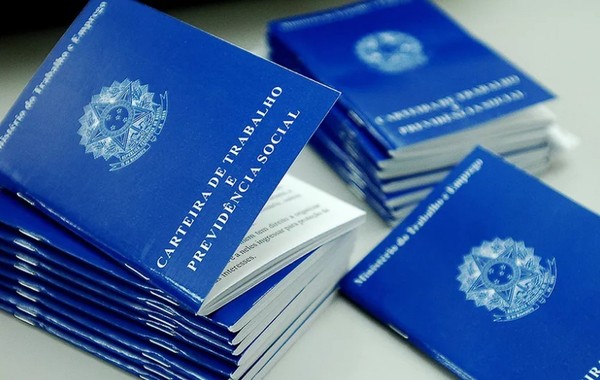 Viçosa registra 327 demissões em maio