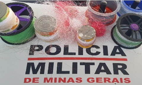 PM realiza operação e apreende cerol e linha chilena em Ubá