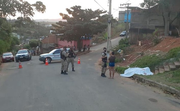 Homem é assassinado com tiro na cabeça em Muriaé