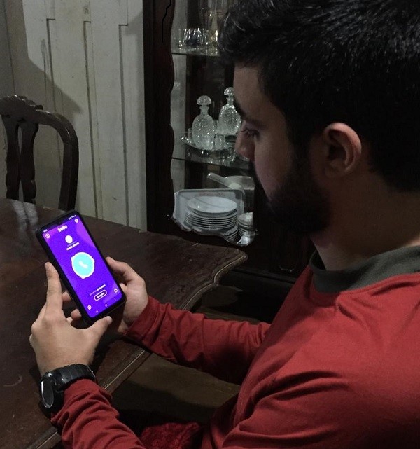 Aplicativo permite contatos aleatórios e ‘fator surpresa’ agrada usuários na Zona da Mata