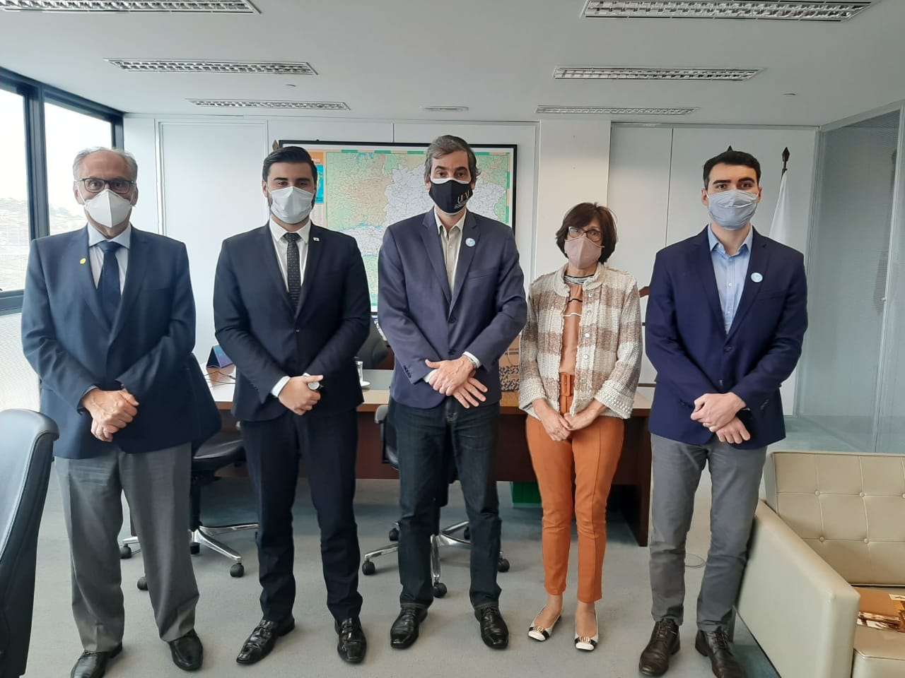 Reunião discute futuro do aeródromo de Viçosa com governo de Minas