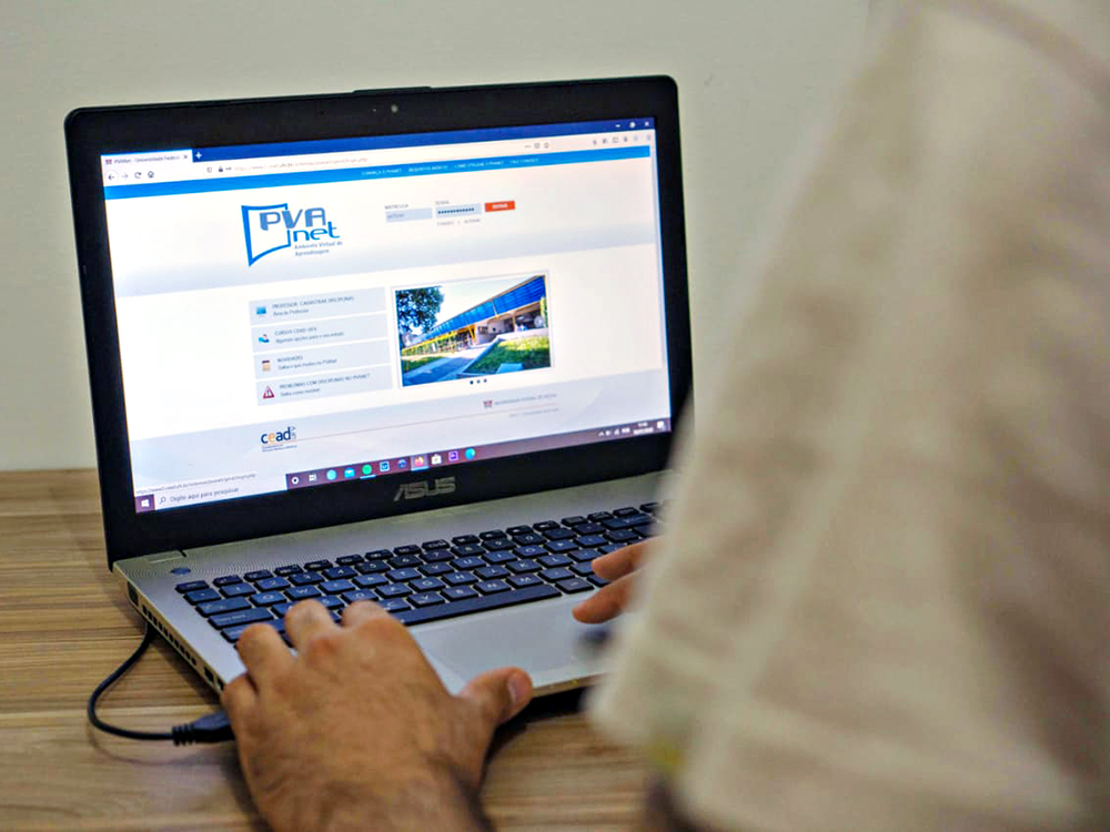 UFV inicia aulas do Período Especial Remoto