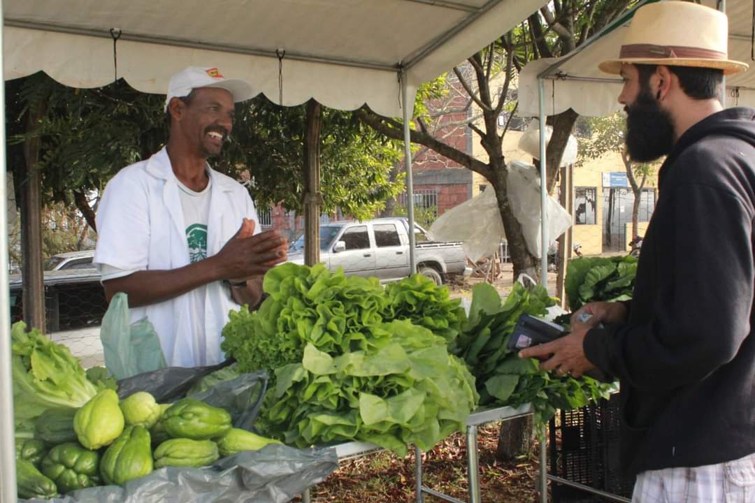 Feira Agroecológica da Violeira comemora cinco anos