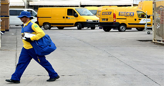 Funcionários dos Correios entram em greve em todo o país