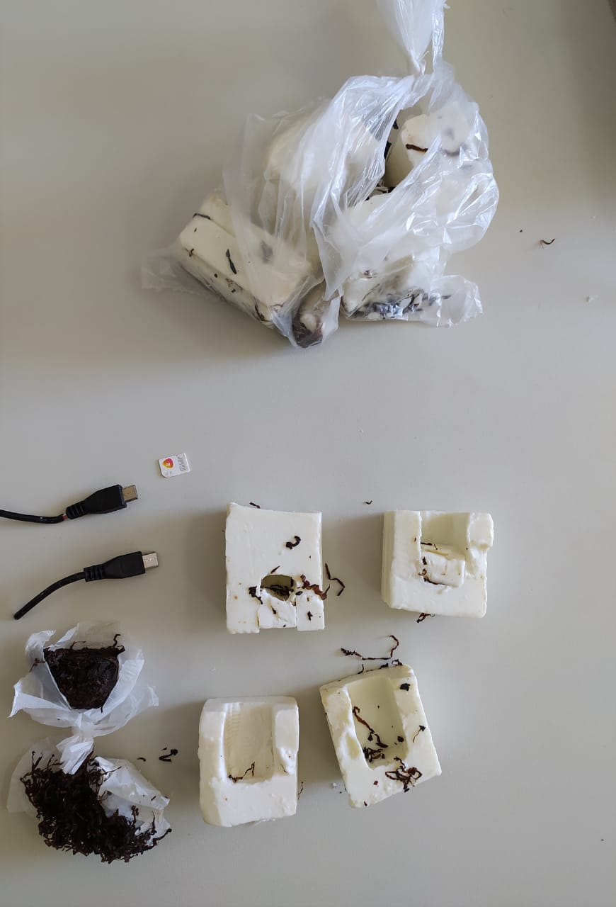 Carregador de celular e microchip são apreendidos em sabão enviado pelo Sedex ao Presídio de Viçosa