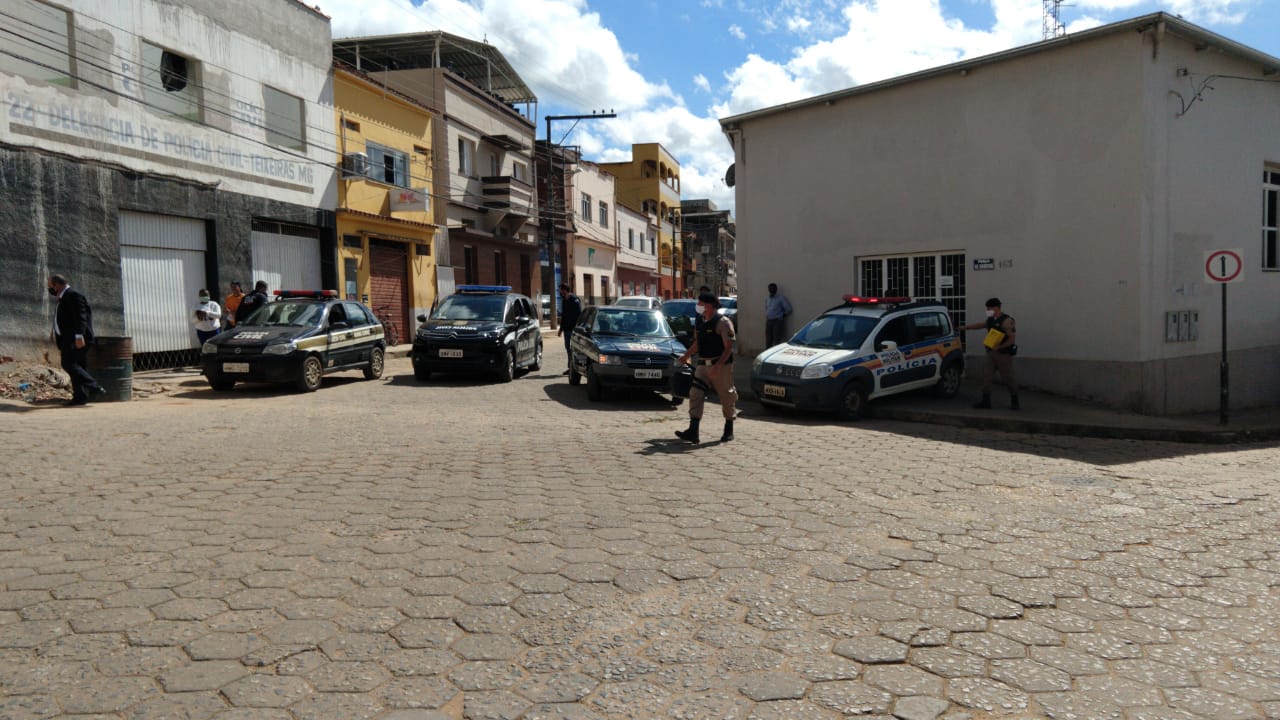 Polícia Civil de Teixeiras realiza operação contra falsificação de cursos e certificados