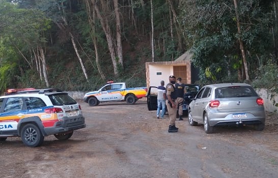 PM de Viçosa e Porto Firme realizam Operação Divisa Segura e fiscalizam veículos na rodovia e estradas rurais