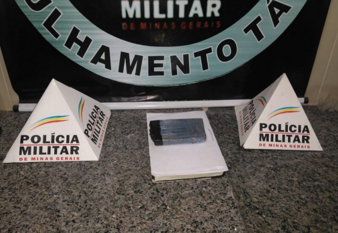 PM apreende drogas em pasto no São José