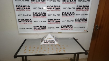 Dois homens são presos e um adolescente é apreendido com drogas em Visconde do Rio Branco