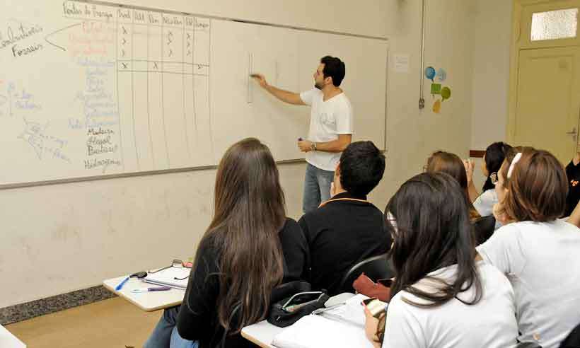 Escolas públicas e particulares devem ter sinal verde para a volta em Minas