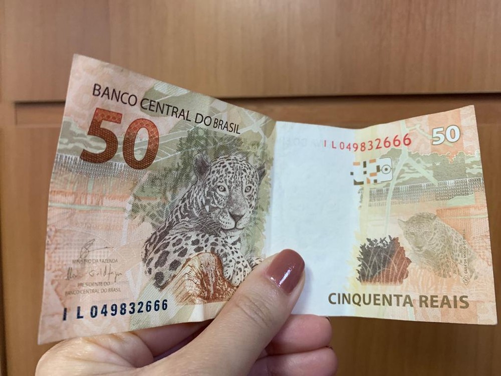 Após atraso, governo de Minas anuncia pagamento do bolsa merenda nesta quarta