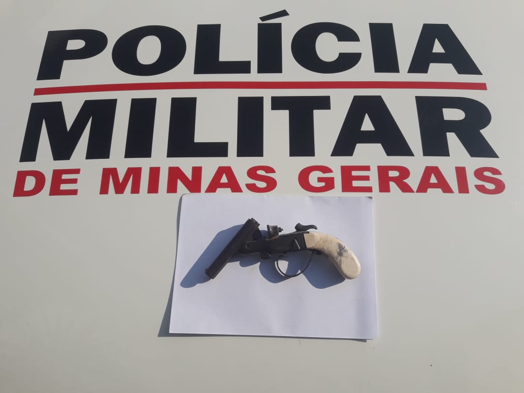 Após perseguição, PM apreende arma nas Coelhas em Viçosa