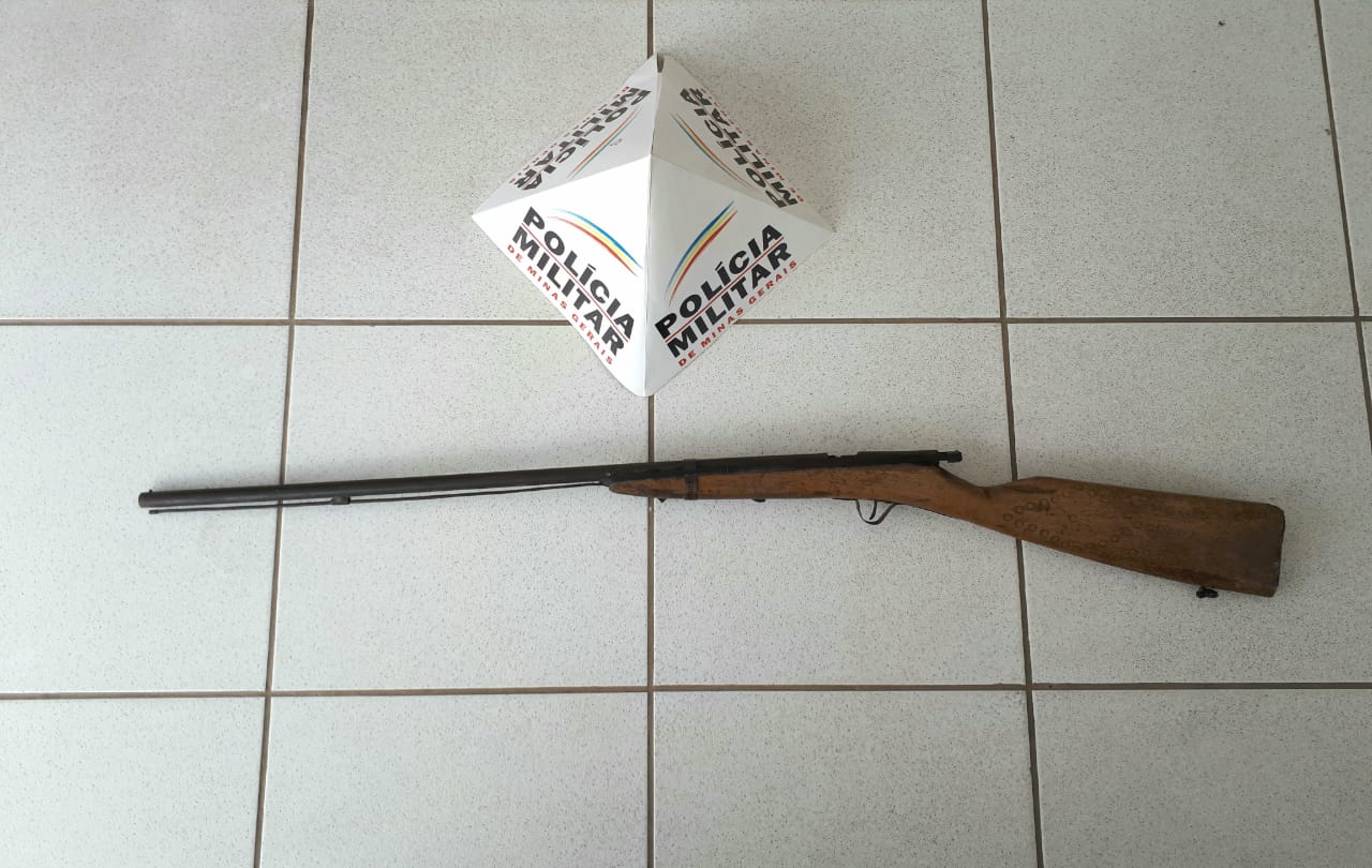 PM apreende arma de fogo em Piranga