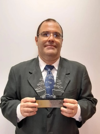 Dr. Elias Obeid é agraciado com o Mérito Líbano-brasileiro de Minas Gerais 2020