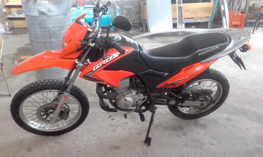 Motocicleta é roubada em Visconde do Rio Branco