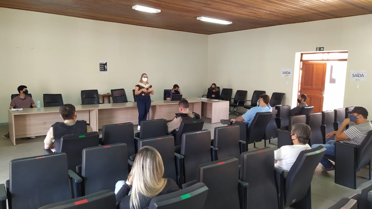 Reunião com donos de bares em Viçosa esclarece sobre reabertura