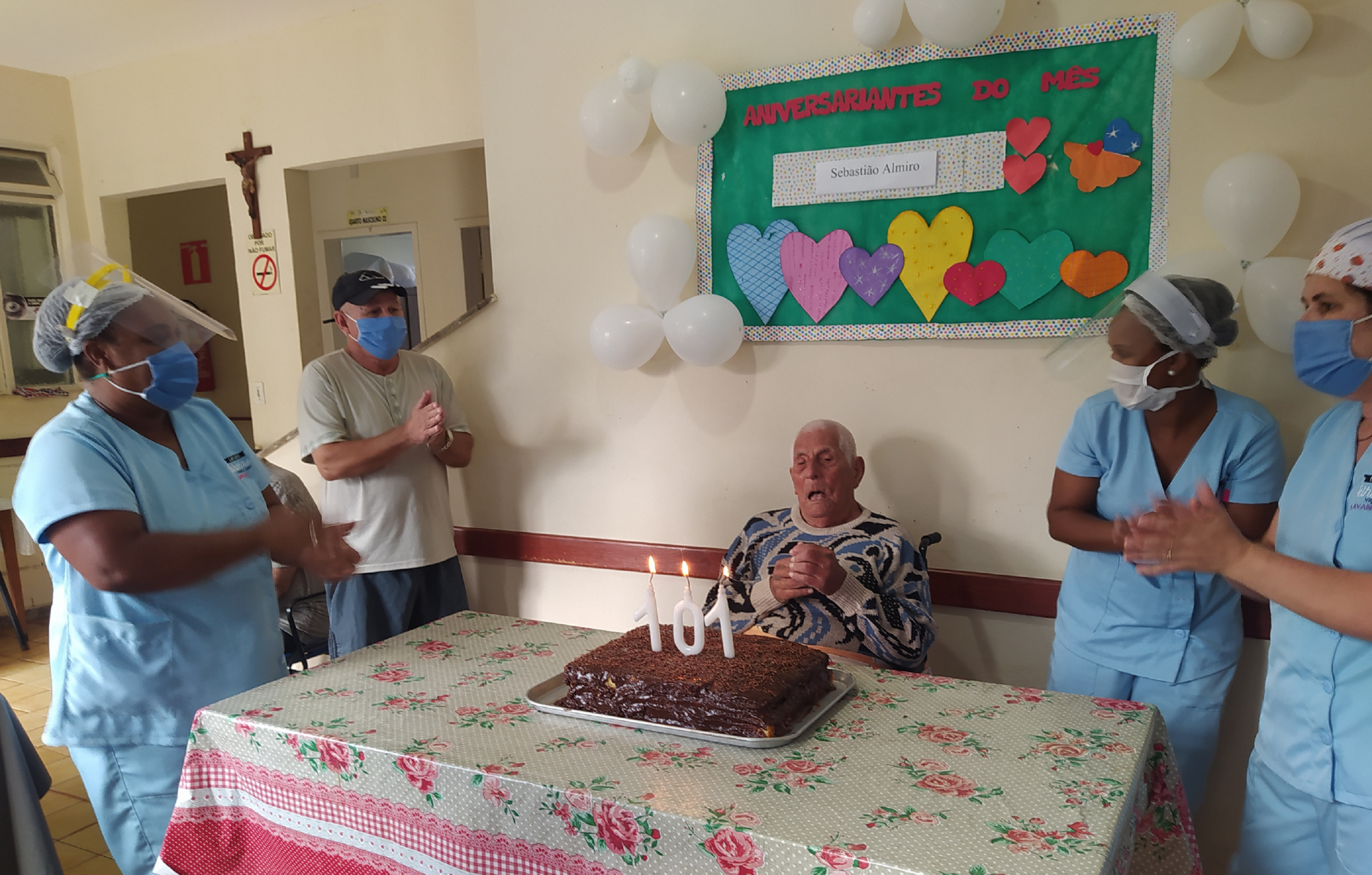 Idoso do Lar dos Velhinhos comemora aniversário de 101 anos