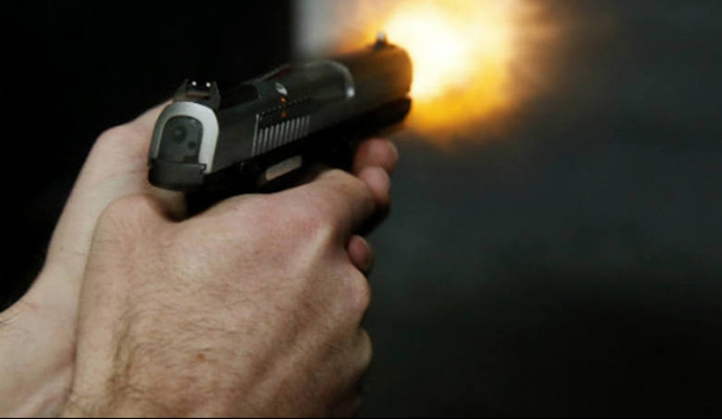 Ex-marido e atual namorado de uma mulher ficam baleados após troca de tiros em Araponga