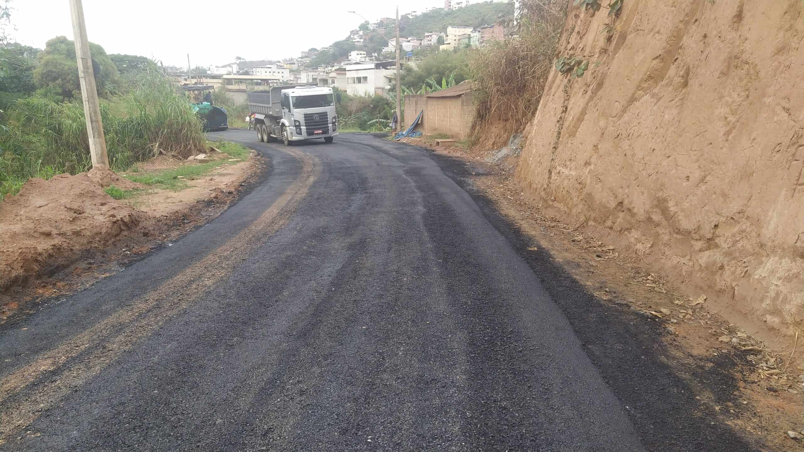 Asfaltamento da Avenida São João Batista está na reta final