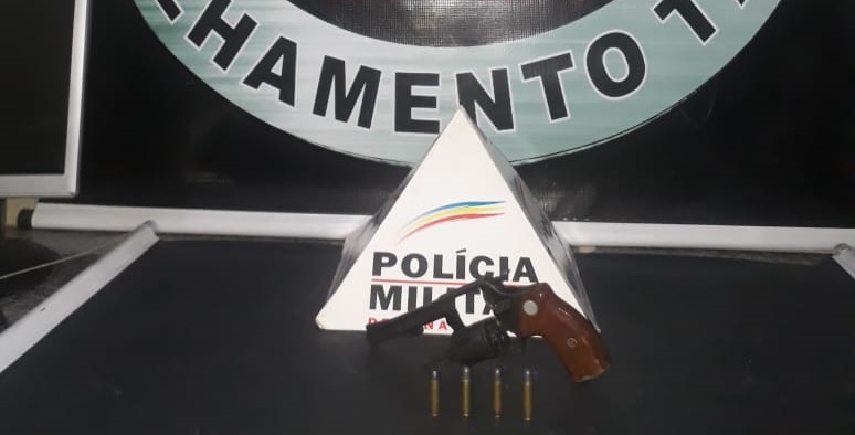 PM prende homem armado após ações para inibir grupos criminosos no Novo Silvestre em Viçosa