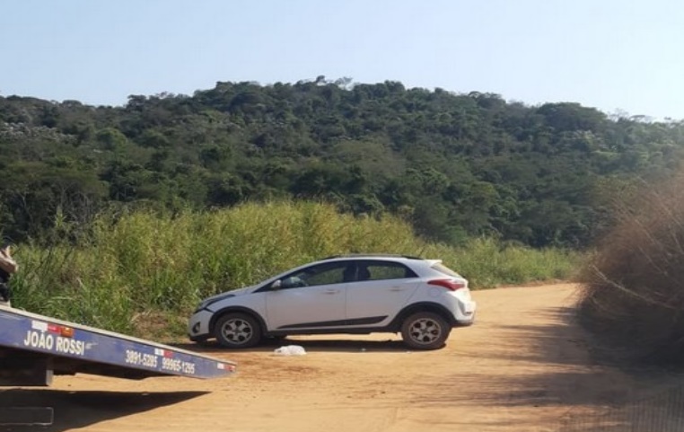 Bandidos assaltam sítio em Novo Silvestre e provocam acidente com carro roubado
