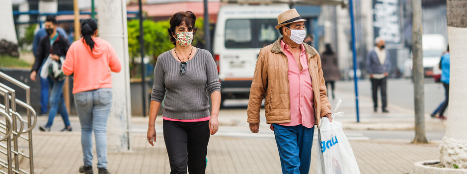 Minas Gerais registra queda em número de surtos de covid-19